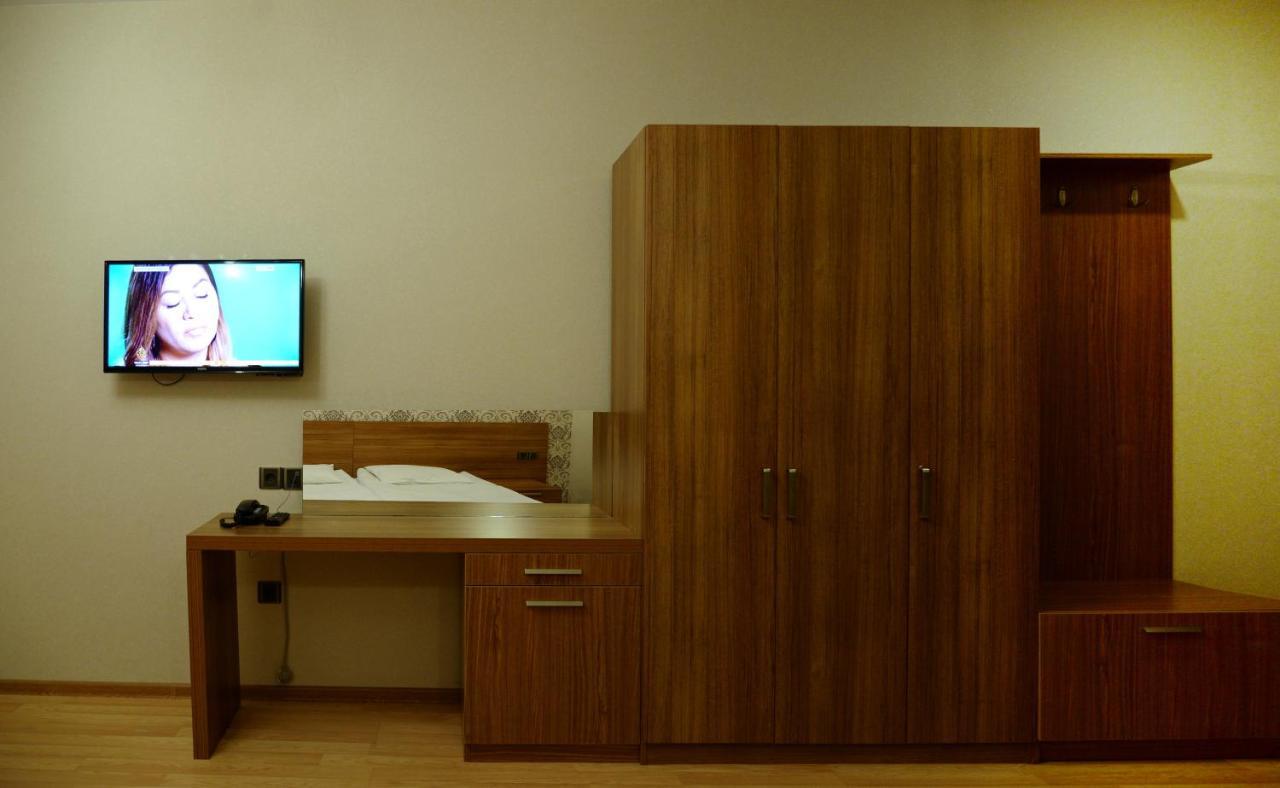 Deyirman Hotel Baku Bagian luar foto