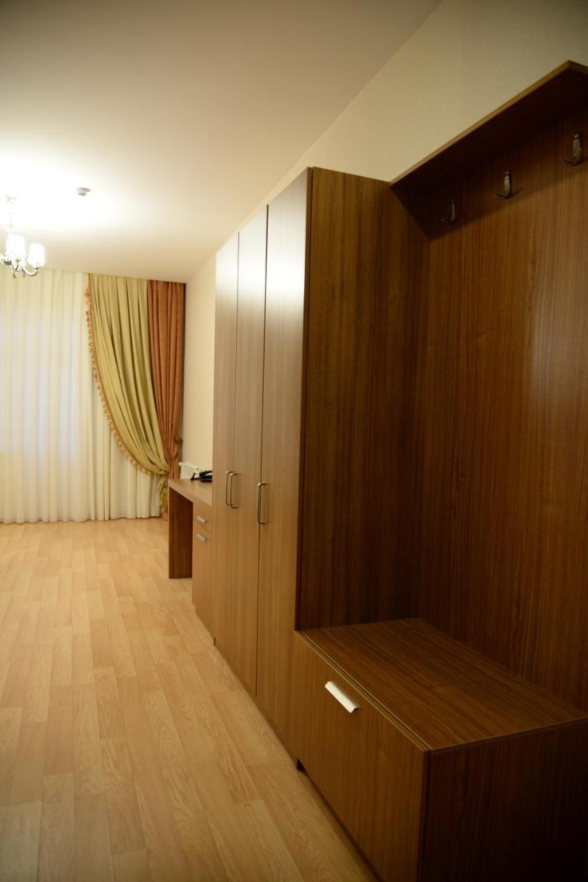 Deyirman Hotel Baku Bagian luar foto