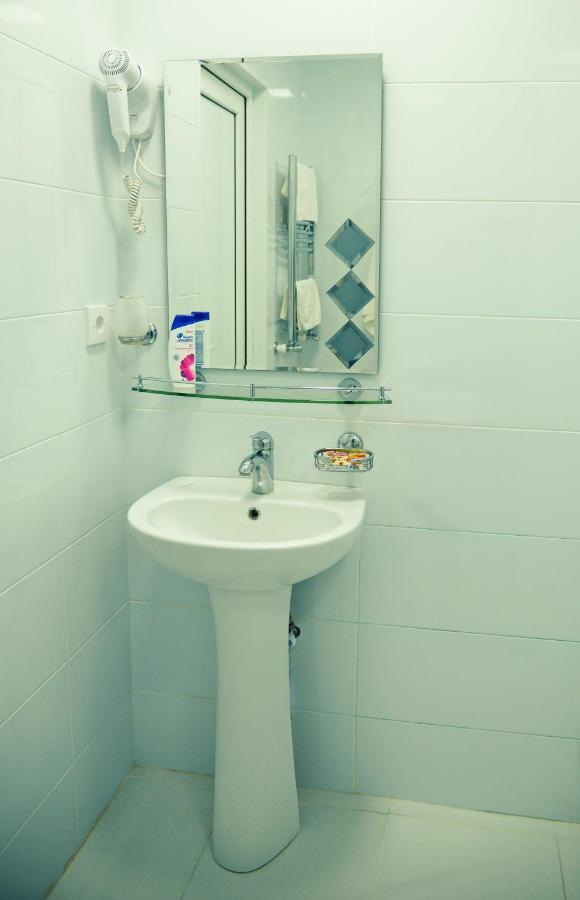 Deyirman Hotel Baku Bagian luar foto